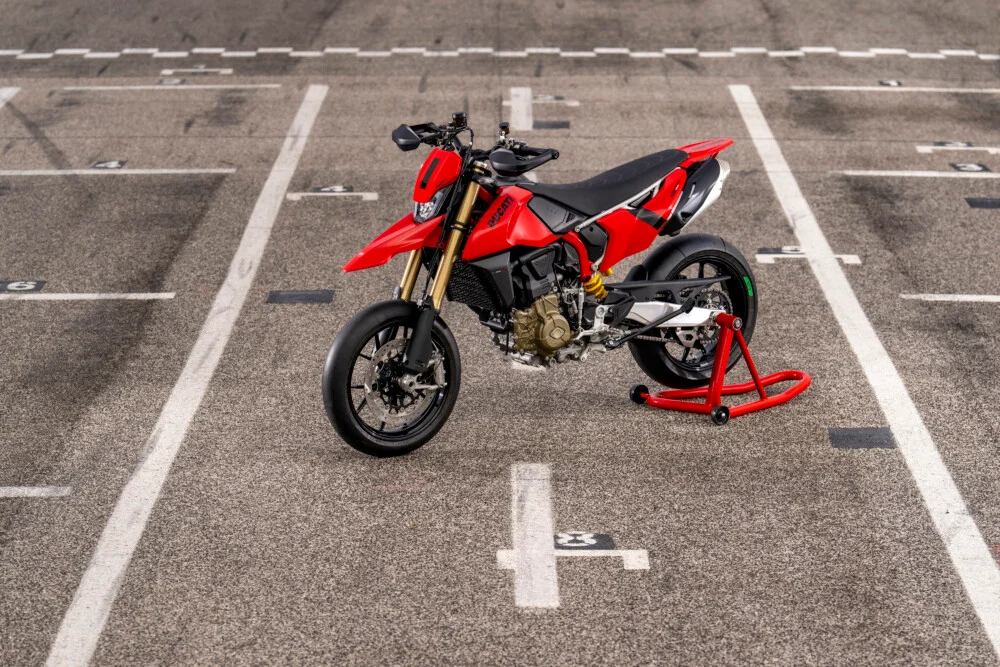 2024-Ducati-Hypermotard-698-Mono-4