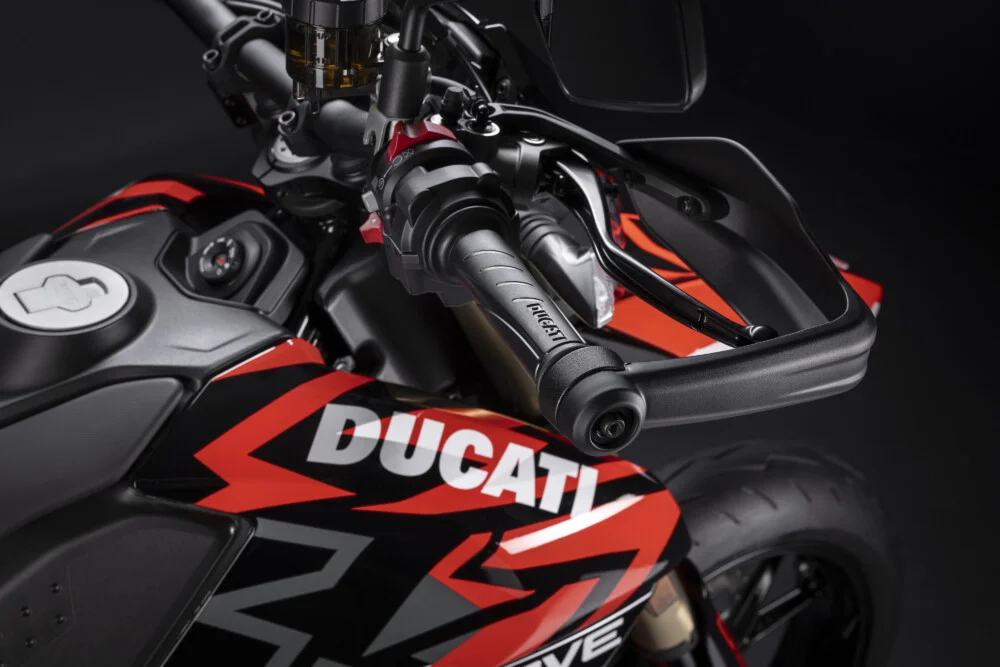 2024-Ducati-Hypermotard-698-Mono-RVE