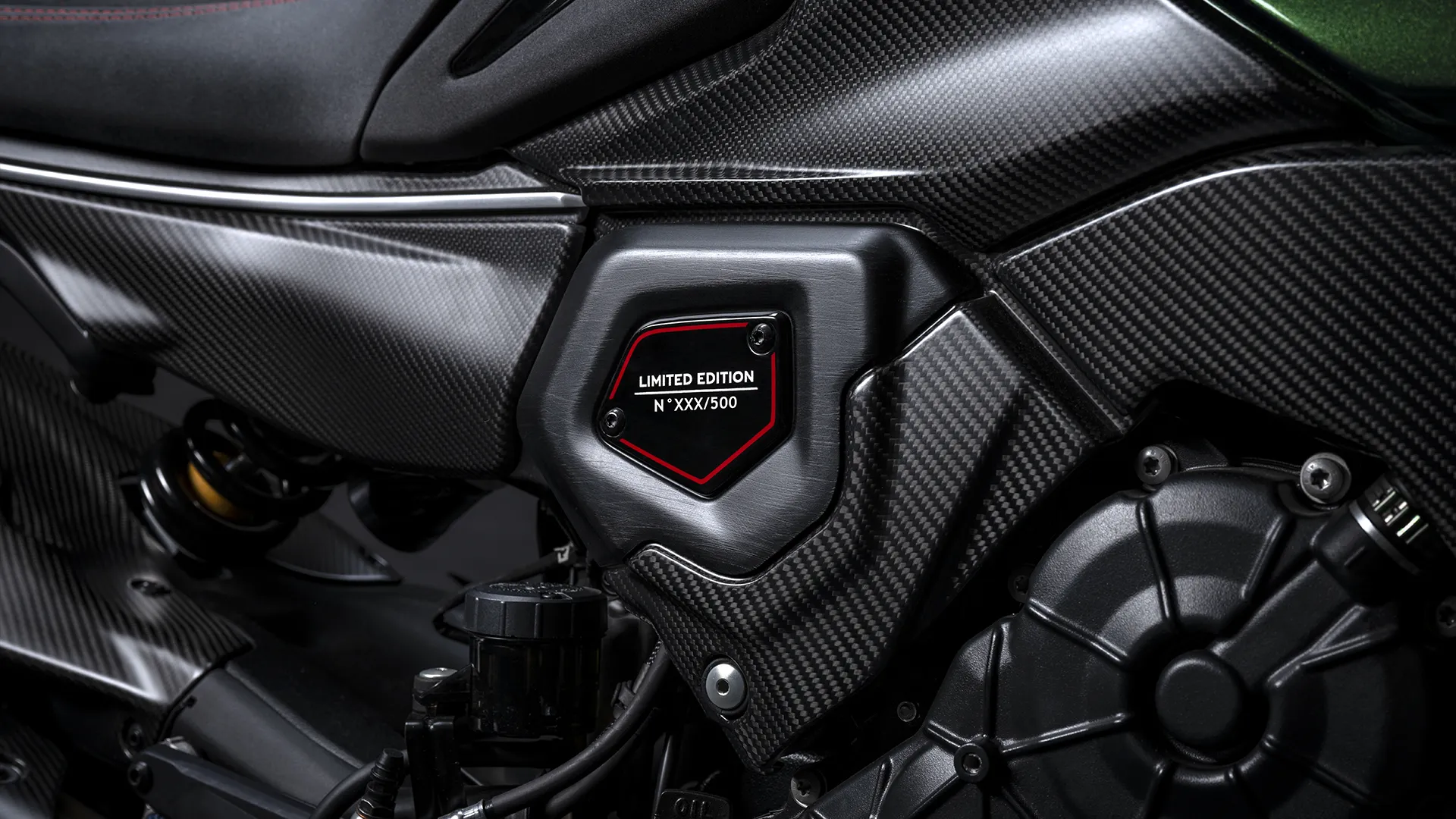 Ducati-Diavel-V4-for-Bentley-DWP24-Overview-gallery-1920x1080-06